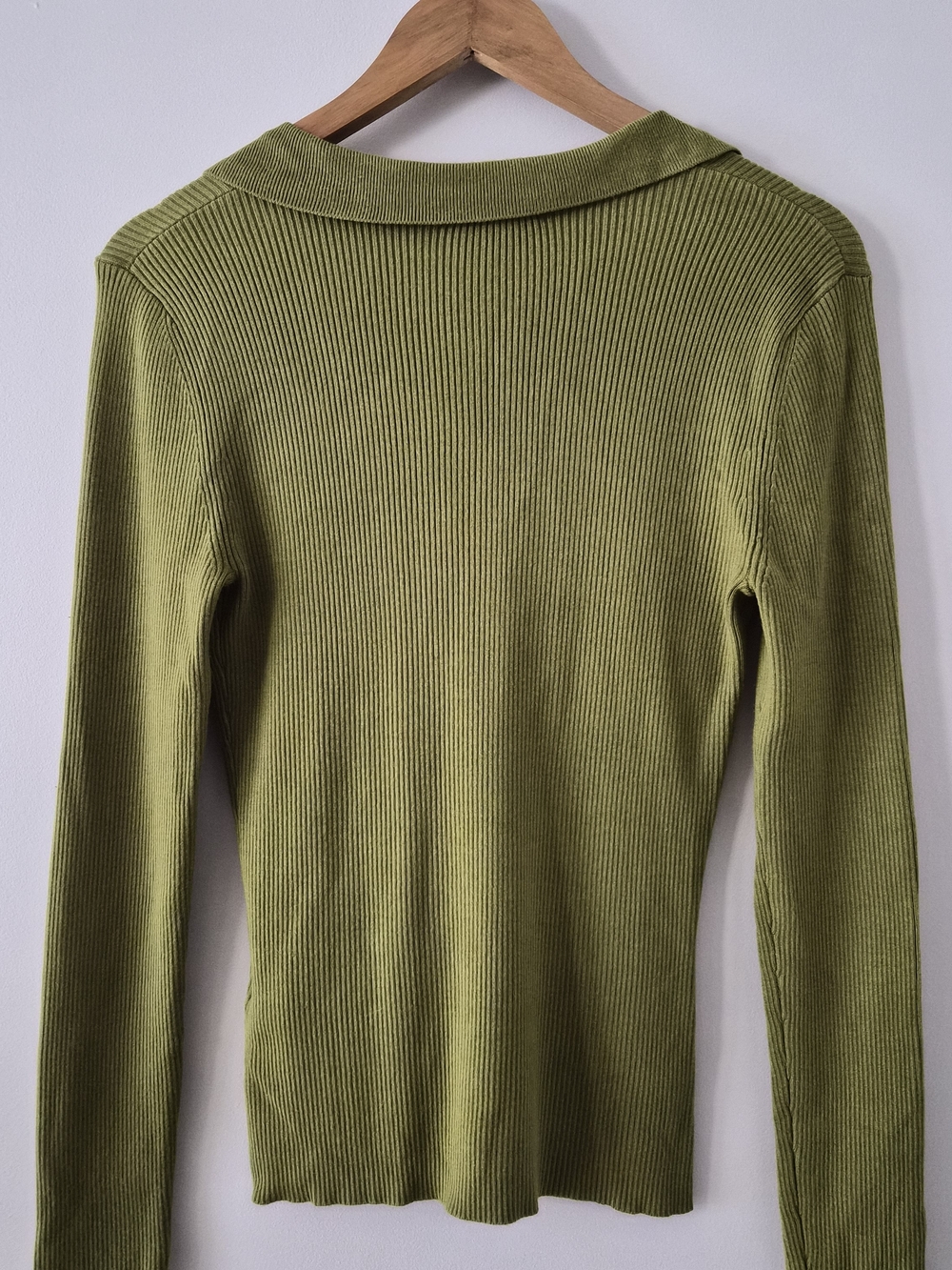 RW&CO. Olive Green Ribbed Button-Front Cardigan - Picture 4 of 5